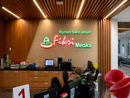 Reklame, neon box & huruf timbul — proyek Dexsign di Karawang 6