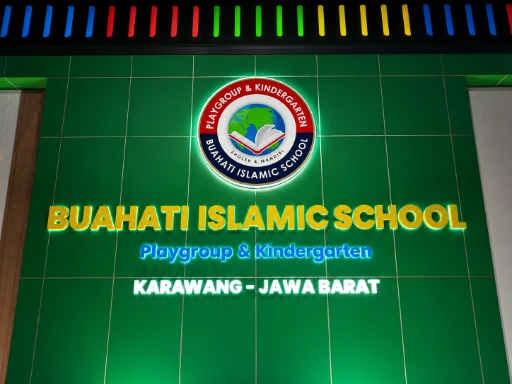 Reklame, neon box & huruf timbul — proyek Dexsign di Karawang 8