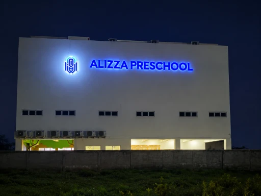 Reklame, neon box & huruf timbul — proyek Dexsign di Karawang 11