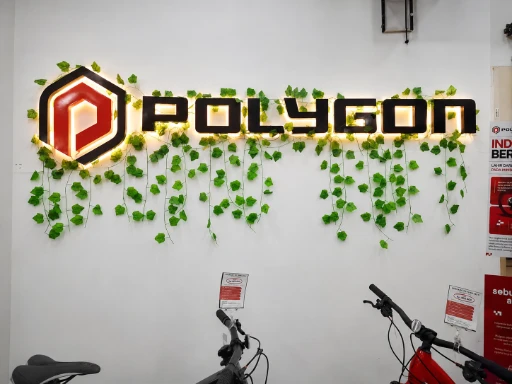 Reklame, neon box & huruf timbul — proyek Dexsign di Karawang 12